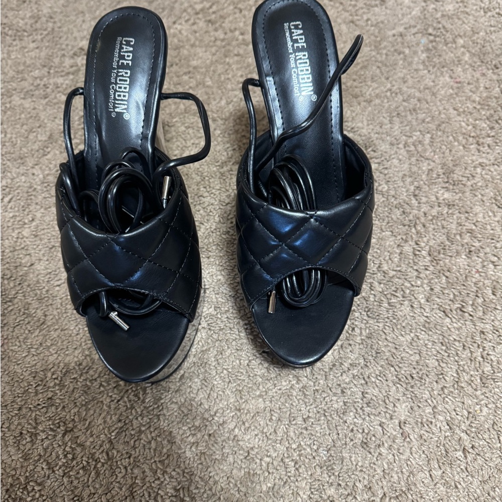 Cape Robbin Black Quilted Women's Sandals